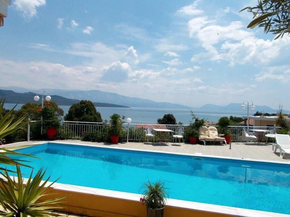 Aleka'S House Hotel Nikiana Exterior photo